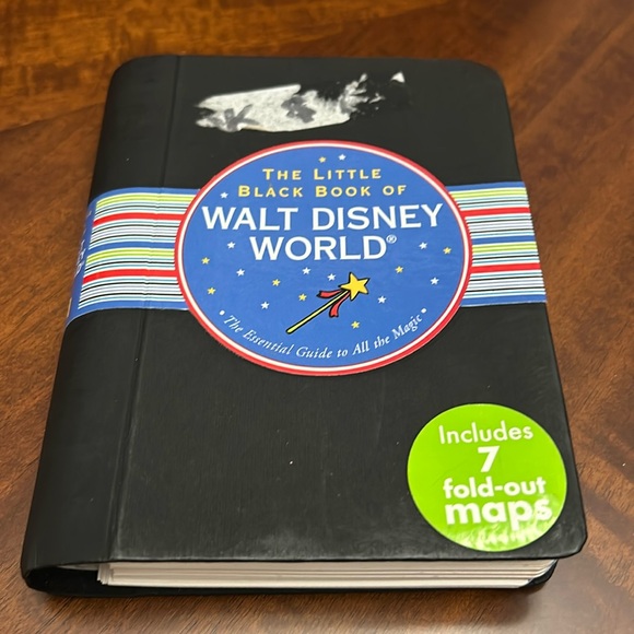 The Little Black Book of Walt Disney World Guidebook (2008) - Picture 1 of 4